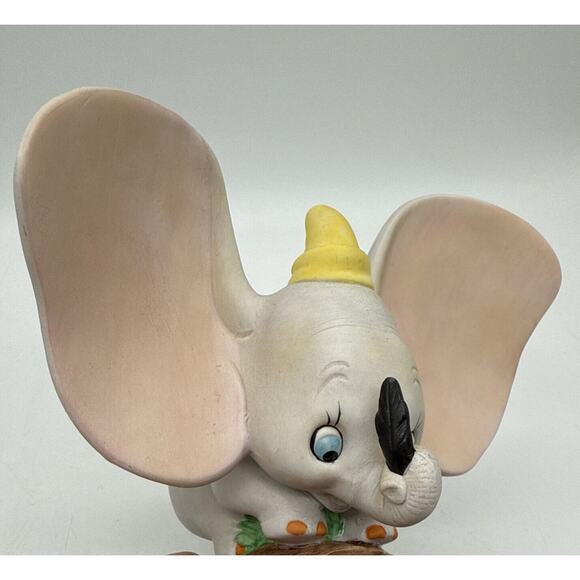 Disney's Magic Memories Porcelain Figurine Limited Edition Dumbo 1980s 5.5" - Picture 8 of 8